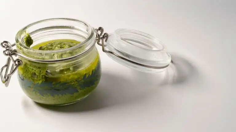 raapstelen pesto