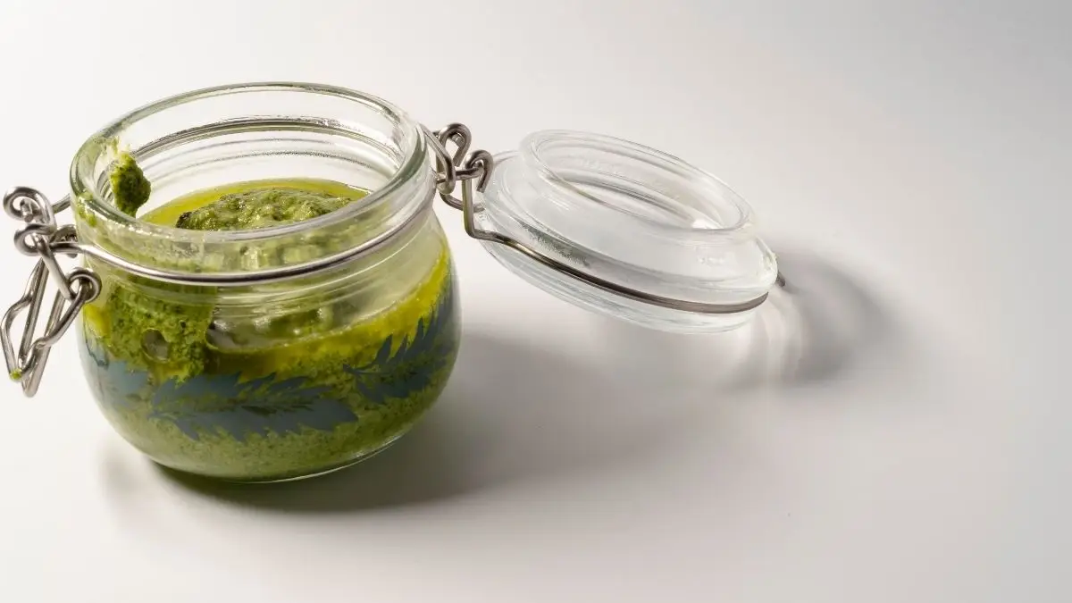raapstelen pesto